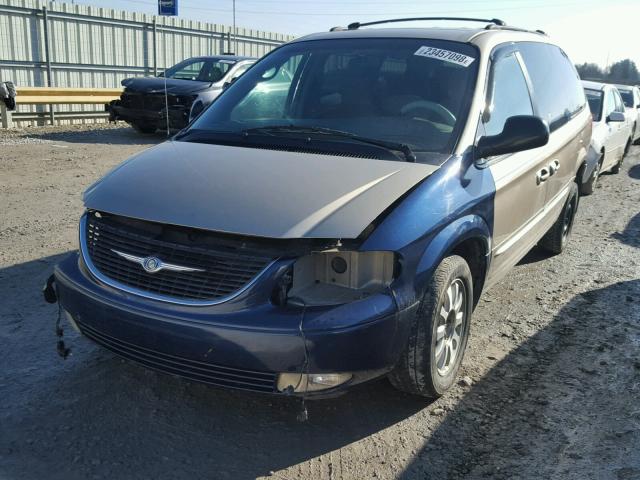 2C4GP54L22R530183 - 2002 CHRYSLER TOWN & COU BEIGE photo 2