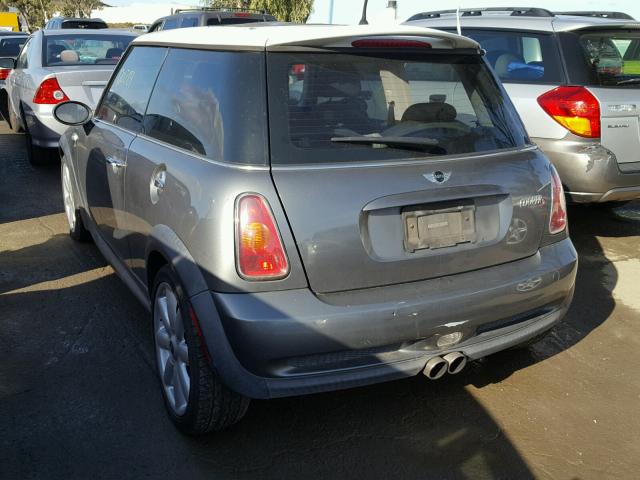 WMWRE334X3TD67306 - 2003 MINI COOPER S SILVER photo 3