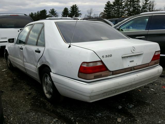 WDBGA32G0WA398156 - 1998 MERCEDES-BENZ S 320W WHITE photo 3