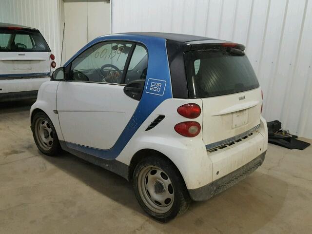 WMEEJ3BA1DK619373 - 2013 SMART FORTWO PUR WHITE photo 3