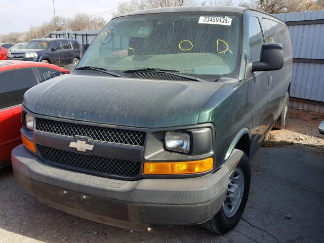 1GAHG39U251215878 - 2005 CHEVROLET EXPRESS G3 GREEN photo 2