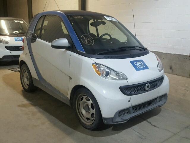 WMEEJ3BA0DK641672 - 2013 SMART FORTWO PUR WHITE photo 1