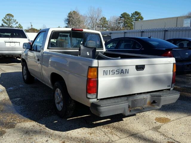 1N6SD11S9VC343363 - 1997 NISSAN TRUCK BASE SILVER photo 3