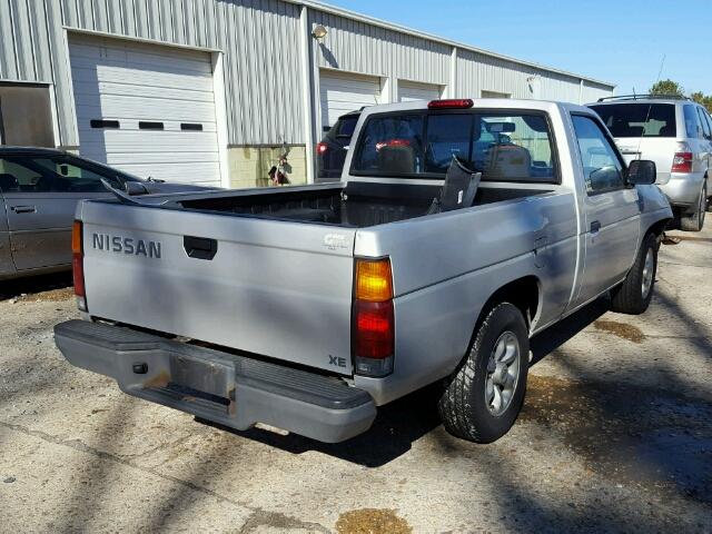 1N6SD11S9VC343363 - 1997 NISSAN TRUCK BASE SILVER photo 4