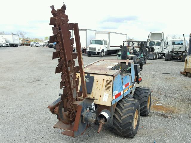 00075185LPWS4A384 - 2001 DITCH WITCH 400SX BLUE photo 3