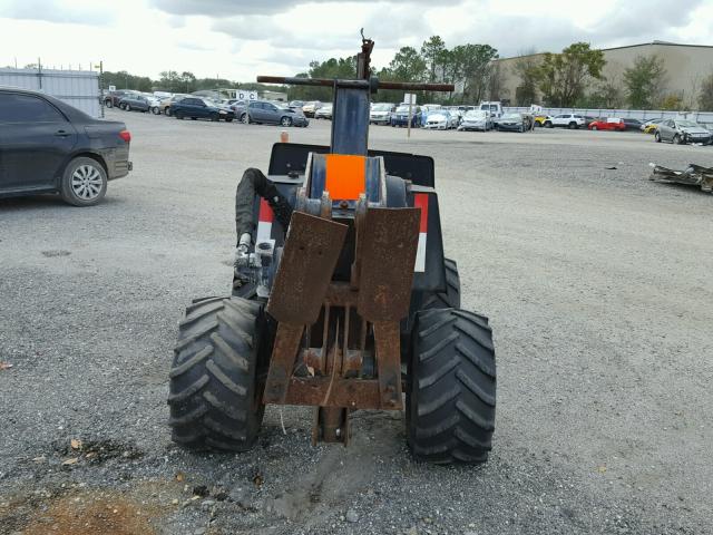 00075185LPWS4A384 - 2001 DITCH WITCH 400SX BLUE photo 5