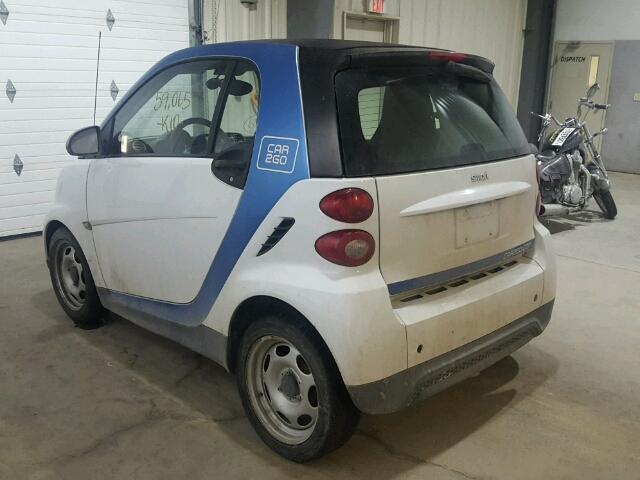 WMEEJ3BA7DK621628 - 2013 SMART FORTWO PUR WHITE photo 3