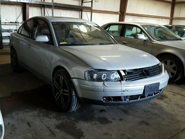 WVWEH63B21E034606 - 2001 VOLKSWAGEN PASSAT GLX 银色 照片 1