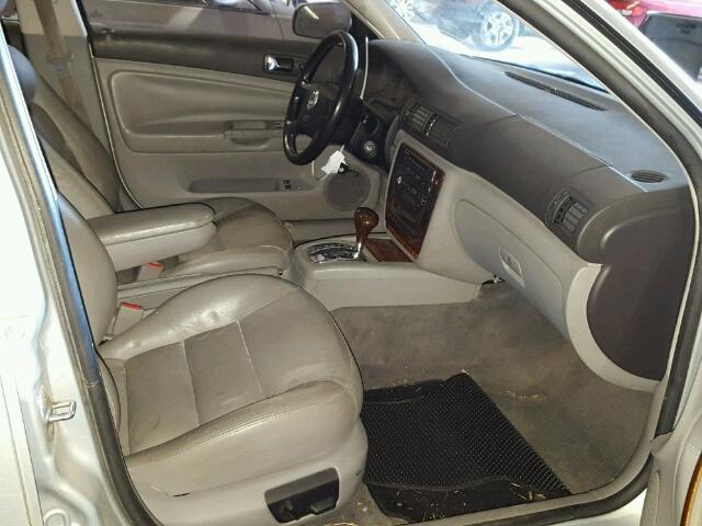 WVWEH63B21E034606 - 2001 VOLKSWAGEN PASSAT GLX 银色 照片 5