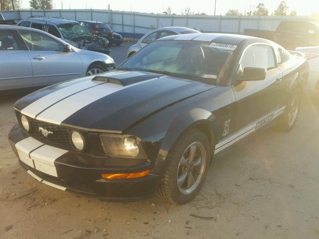 1ZVFT82H255123180 - 2005 FORD MUSTANG GT BLACK photo 2