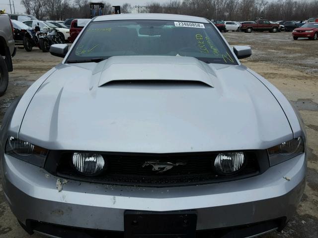 1ZVBP8CF4C5251403 - 2012 FORD MUSTANG GT SILVER photo 9