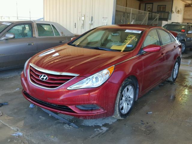 5NPEB4AC4DH686469 - 2013 HYUNDAI SONATA GLS BURGUNDY photo 2