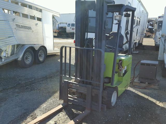 TMX25001909597K - 2005 CLAR FORKLIFT GREEN photo 2