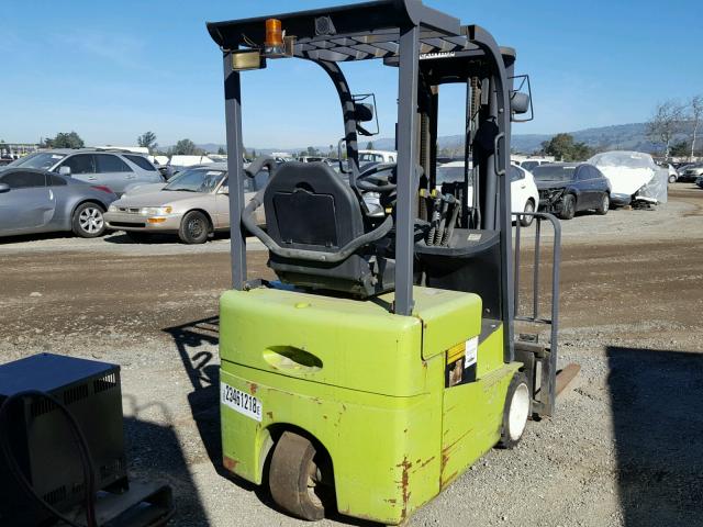 TMX25001909597K - 2005 CLAR FORKLIFT GREEN photo 4