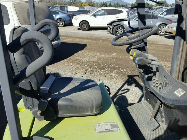 TMX25001909597K - 2005 CLAR FORKLIFT 绿色 照片 5