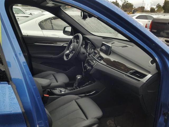 WBXHT3C31J5K21311 - 2018 BMW X1 XDRIVE2 BLUE photo 5