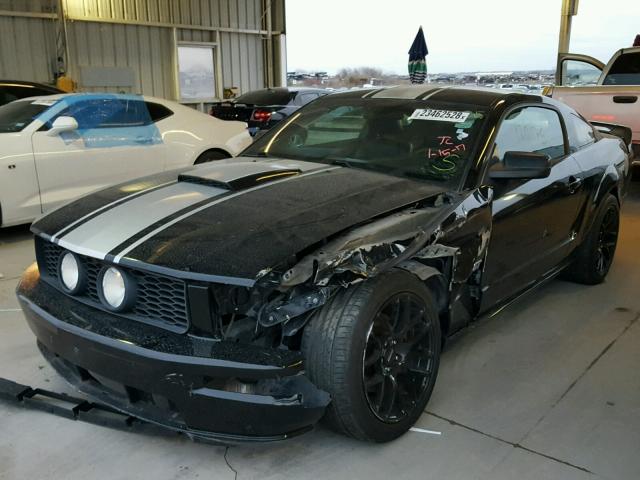 1ZVHT82H285129073 - 2008 FORD MUSTANG GT BLACK photo 2