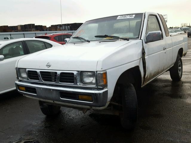 1N6SD16Y0SC336875 - 1995 NISSAN TRUCK KING WHITE photo 2