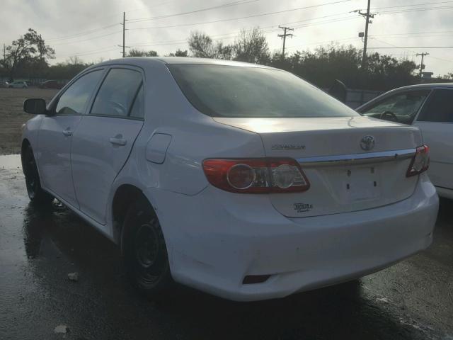 2T1BU4EE4CC782595 - 2012 TOYOTA COROLLA BA WHITE photo 3