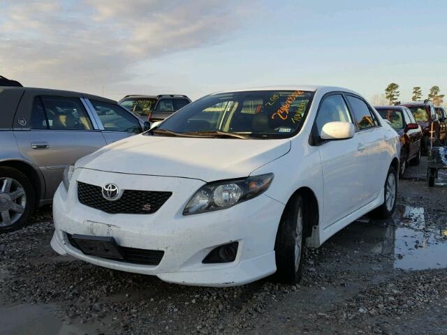 1NXBU4EE6AZ292025 - 2010 TOYOTA COROLLA BA WHITE photo 2