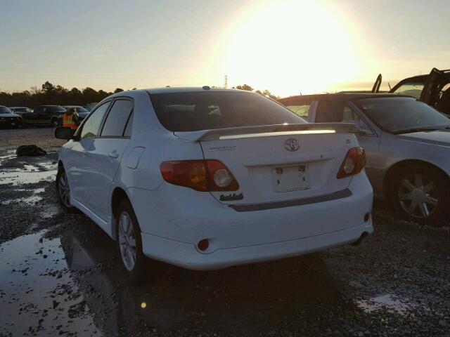 1NXBU4EE6AZ292025 - 2010 TOYOTA COROLLA BA WHITE photo 3