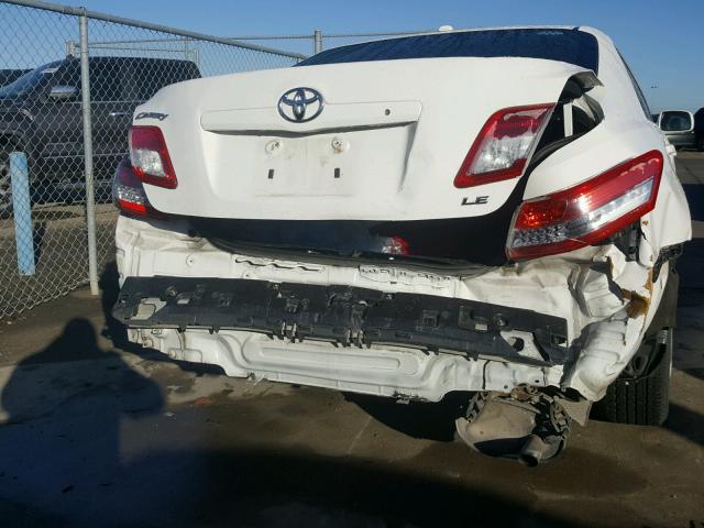 4T1BF3EK2BU738957 - 2011 TOYOTA CAMRY BASE WHITE photo 9