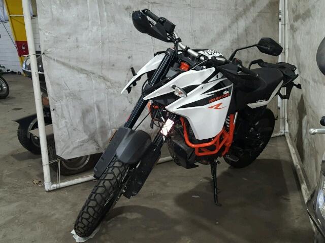 VBKV49405HM975508 - 2017 KTM 1090 ADVEN ORANGE photo 2