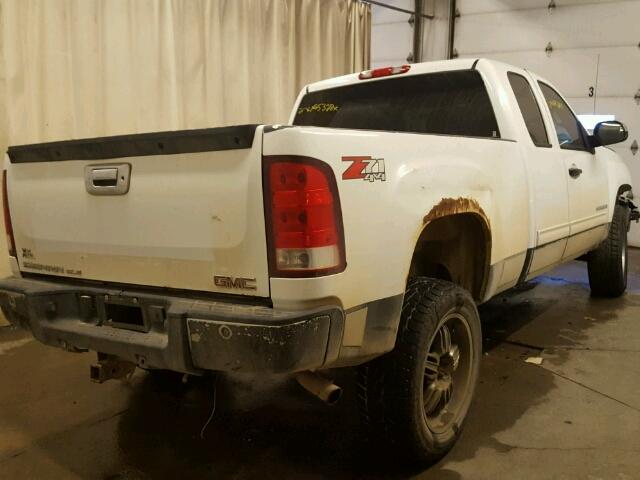 1GTEK19J27Z640671 - 2007 GMC NEW SIERRA WHITE photo 4