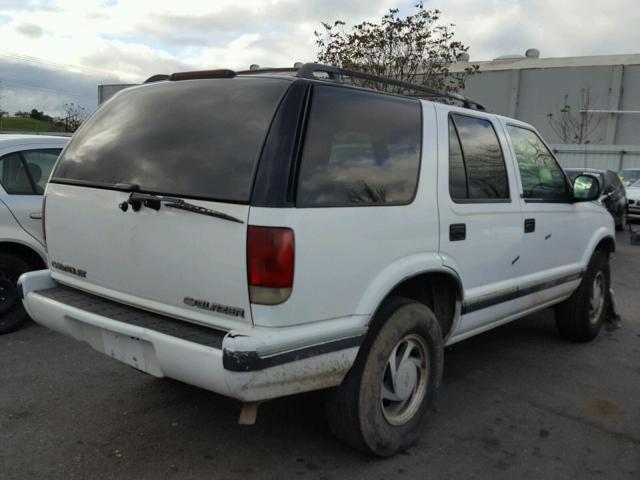 1GNDT13W0S2208831 - 1995 CHEVROLET BLAZER WHITE photo 4