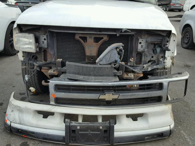 1GNDT13W0S2208831 - 1995 CHEVROLET BLAZER WHITE photo 9