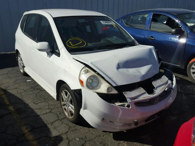 JHMGD38637S066228 - 2007 HONDA FIT S WHITE photo 1