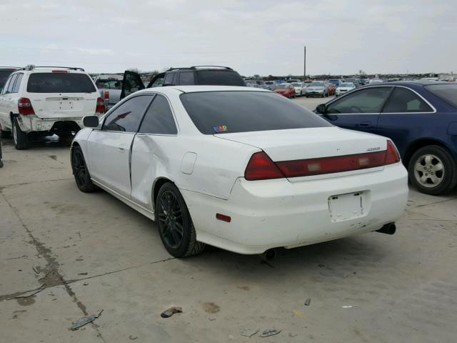 1HGCG22562A024928 - 2002 HONDA ACCORD EX WHITE photo 3