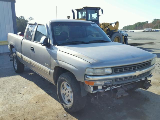 2GCEC19TX21169823 - 2002 CHEVROLET SILVERADO SILVER photo 1