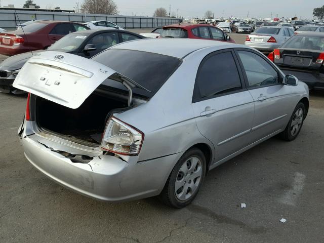 KNAFE221495629870 - 2009 KIA SPECTRA EX SILVER photo 4