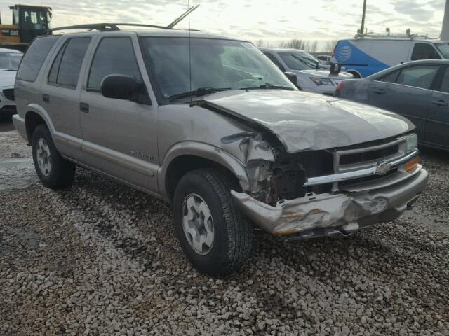 1GNDT13WX2K237625 - 2002 CHEVROLET BLAZER BEIGE photo 1