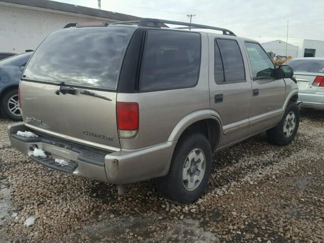 1GNDT13WX2K237625 - 2002 CHEVROLET BLAZER BEIGE photo 4