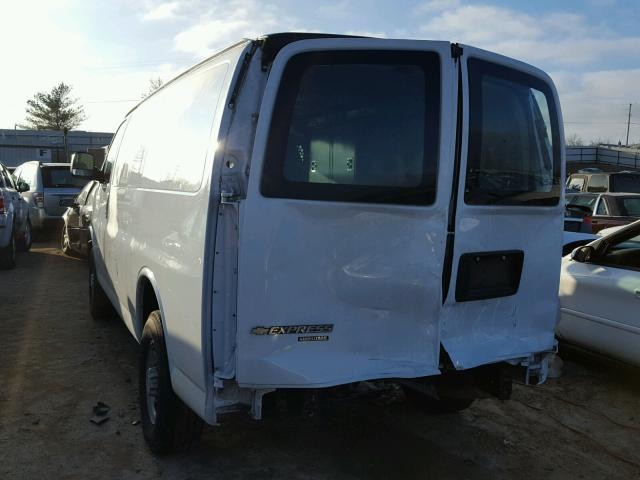 1GCZGGFG1G1334901 - 2016 CHEVROLET EXPRESS G3 WHITE photo 3