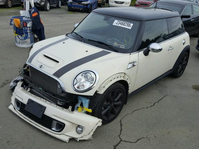 WMWSV3C52DT389115 - 2013 MINI COOPER S CREAM photo 2