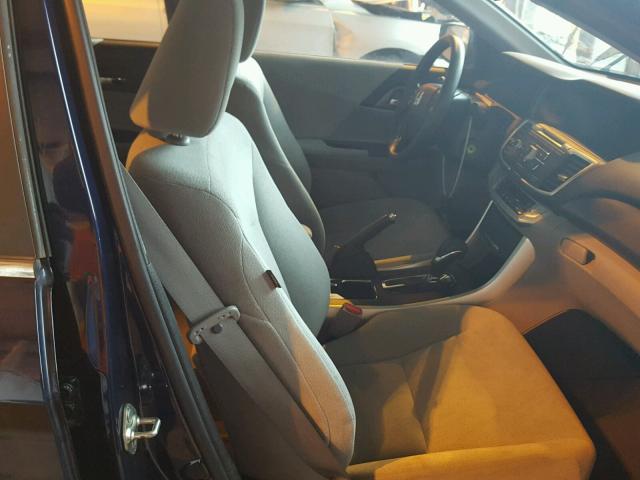 1HGCR2F37DA018268 - 2013 HONDA ACCORD LX BLUE photo 5