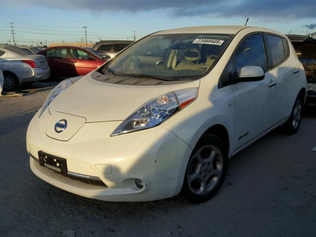 JN1AZ0CP7CT025132 - 2012 NISSAN LEAF SV WHITE photo 2