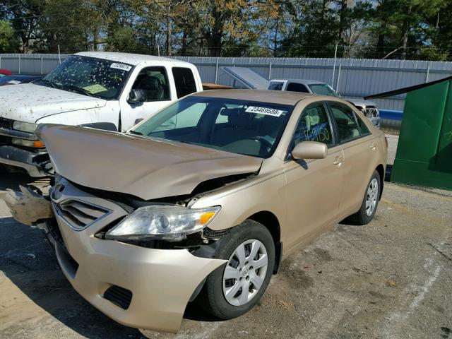 4T1BF3EK8AU006203 - 2010 TOYOTA CAMRY BASE BEIGE photo 2