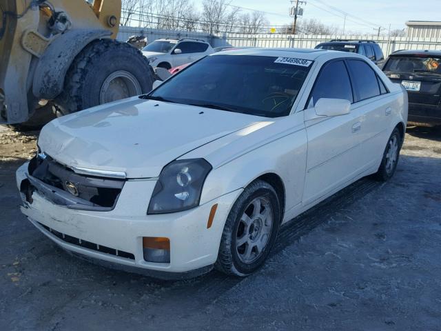 1G6DM577640129259 - 2004 CADILLAC CTS WHITE photo 2