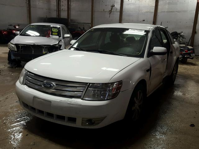 1FAHP24W68G178416 - 2008 FORD TAURUS SEL WHITE photo 2