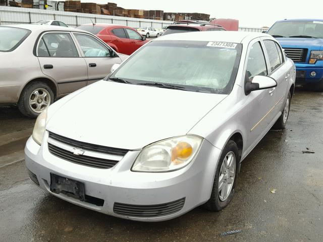 1G1AL52F157516501 - 2005 CHEVROLET COBALT LS SILVER photo 2