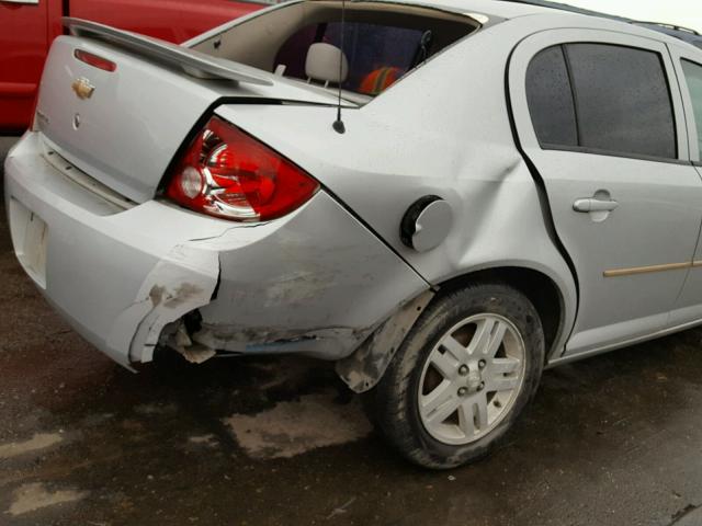 1G1AL52F157516501 - 2005 CHEVROLET COBALT LS SILVER photo 9