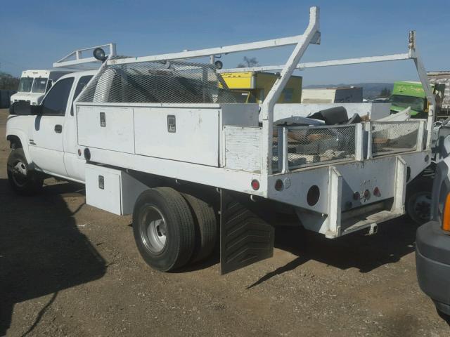 1GCJK39254E308004 - 2004 CHEVROLET SILVERADO WHITE photo 3