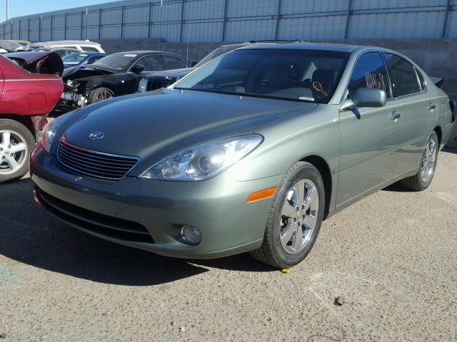 JTHBA30G255091575 - 2005 LEXUS ES 330 GREEN photo 2