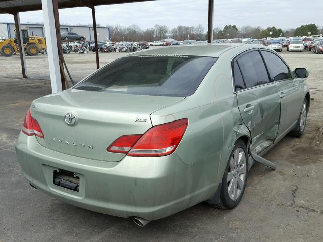 4T1BK36B65U060874 - 2005 TOYOTA AVALON XL GREEN photo 4