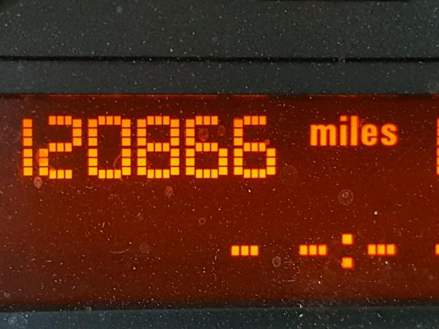 WBABV13484JT20663 - 2004 BMW 325 CI SUL SILVER photo 8