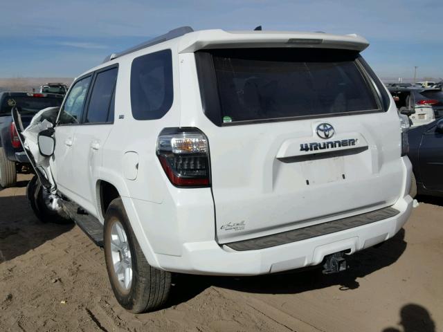 JTEBU5JR1G5314840 - 2016 TOYOTA 4RUNNER SR WHITE photo 3